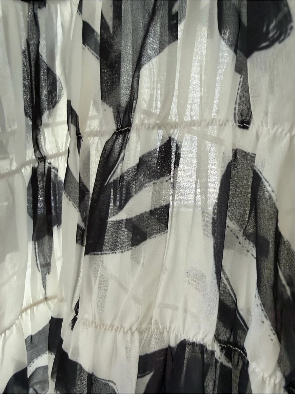 Pretty Little Thing NWT White Monochrome  Sheer Chiffon 2 piece Beach Top Skirt